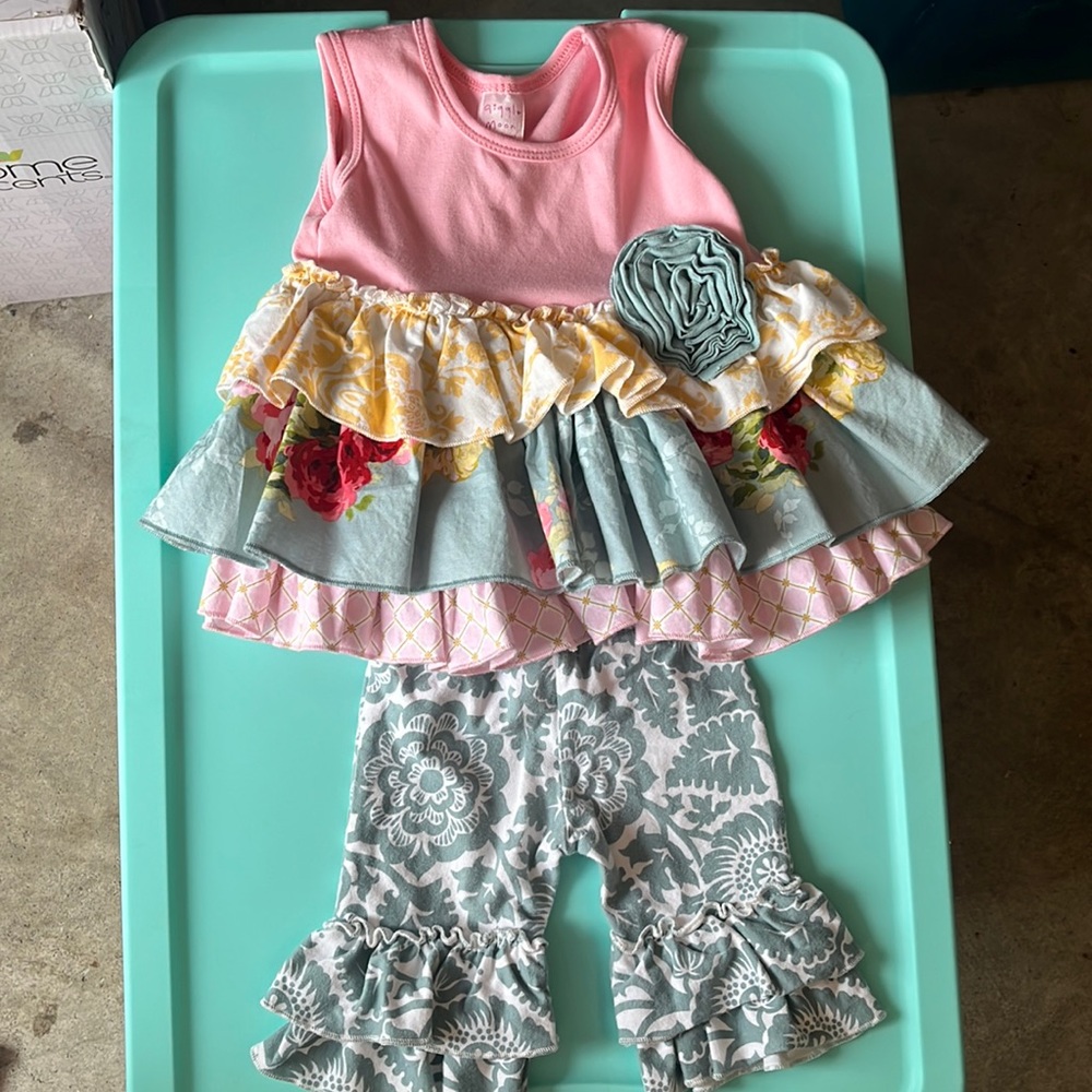 Giggle moon 9 month outfit.